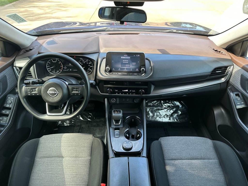 Used 2023 Nissan Rogue SV image 12