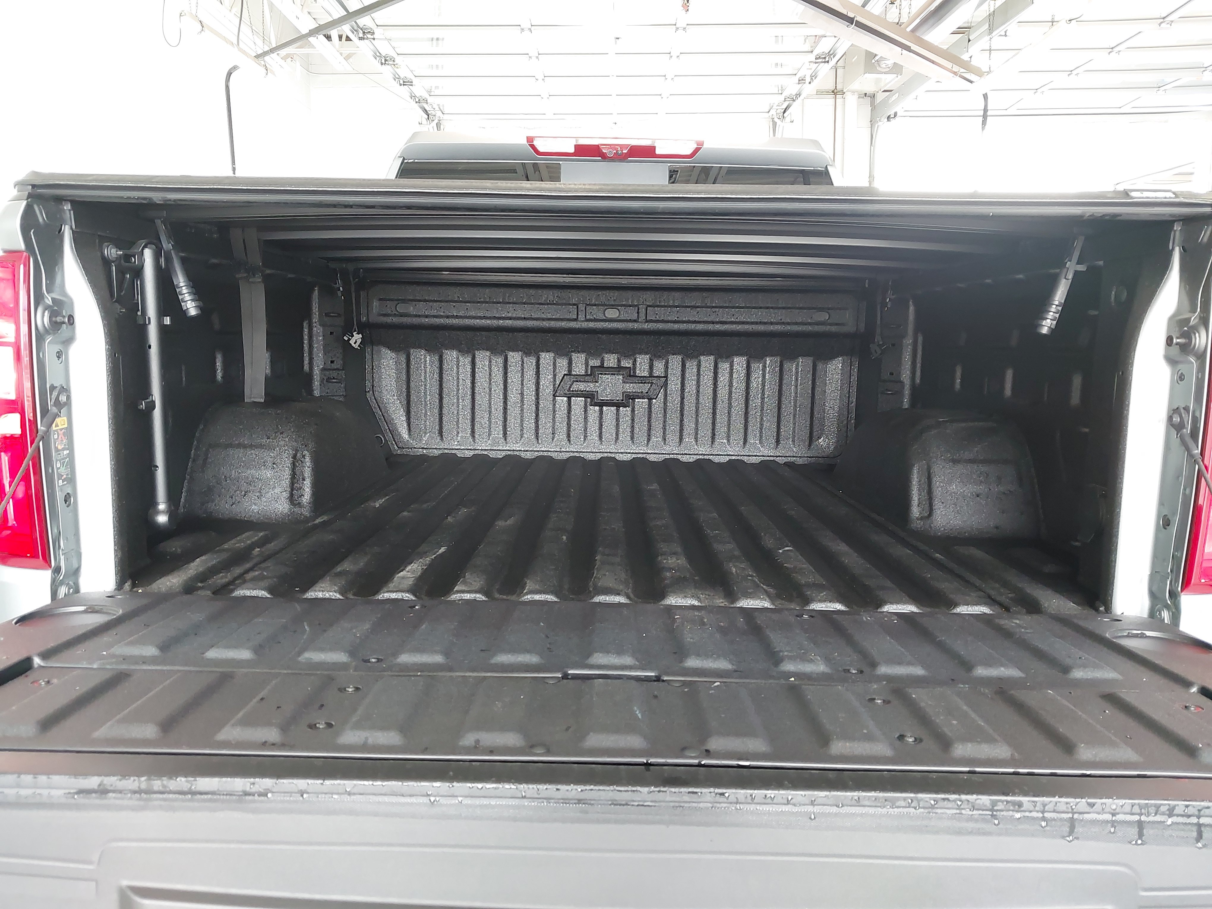 Used 2025 Chevrolet Silverado 1500 High Country w/ High Country Premium Package AWD/4WD image 27