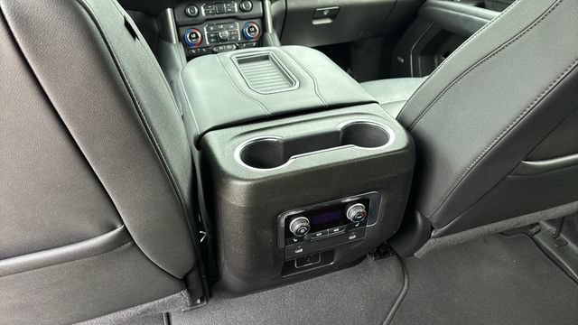 Used 2024 Chevrolet Suburban Z71 w/ Luxury Package AWD/4WD image 21