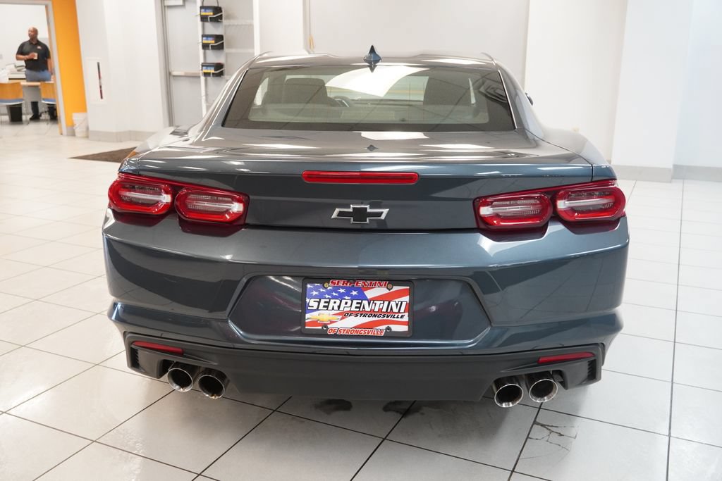 Used 2023 Chevrolet Camaro LT w/ Technology Package RWD image 8