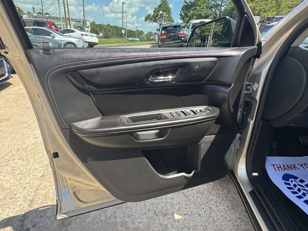 Used 2014 GMC Acadia SLE image 9