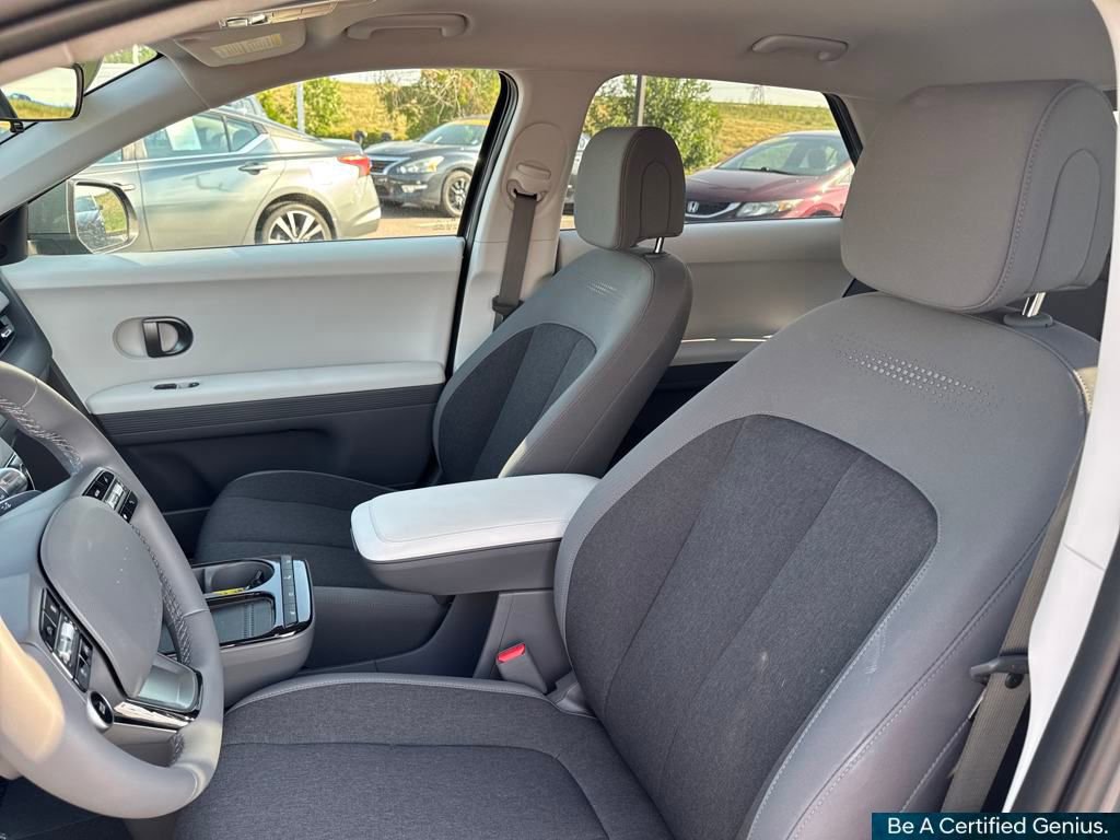 Used 2025 Hyundai Ioniq 5 SE image 36