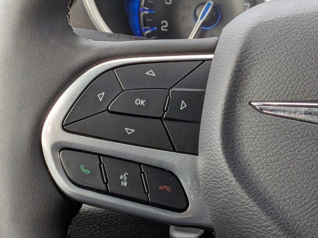 Certified 2025 Chrysler Pacifica Select image 20