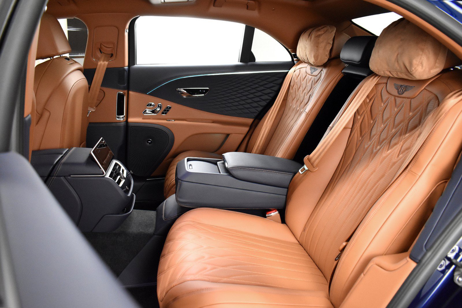 New 2027 Bentley Flying Spur AWD/4WD image 35