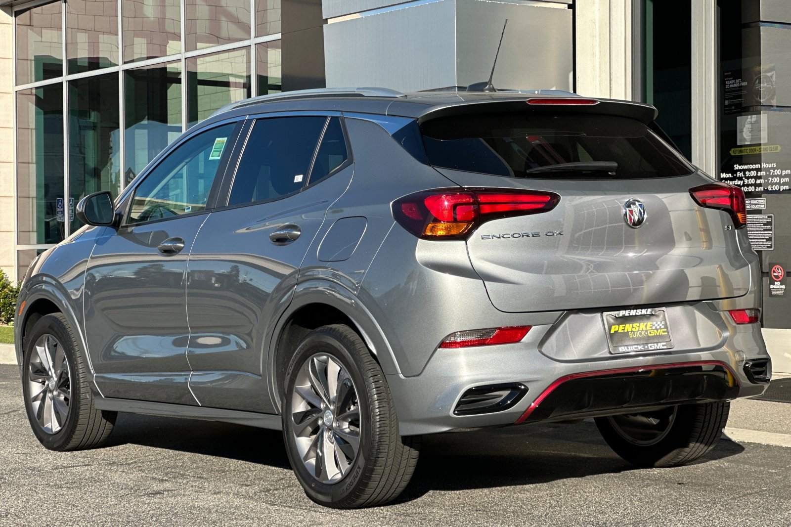 Used 2023 Buick Encore GX Select w/ Sport Touring Package image 6