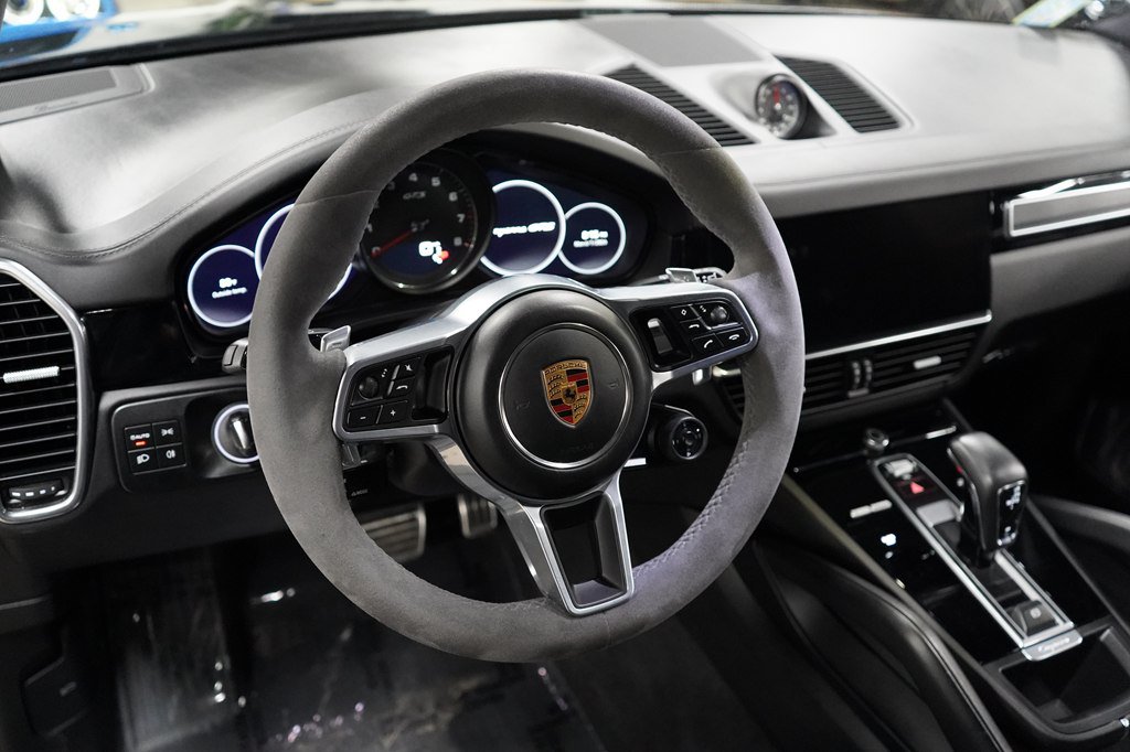 Used 2023 Porsche Cayenne GTS w/ Premium Package Plus AWD/4WD image 10