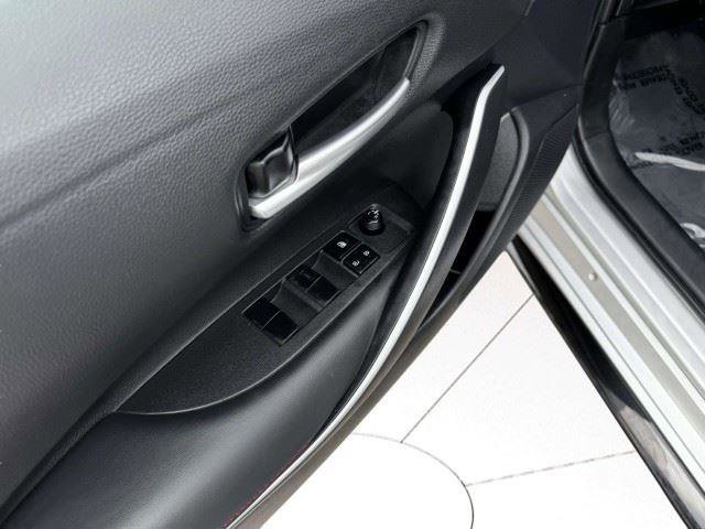 Used 2024 Toyota Corolla SE FWD image 18
