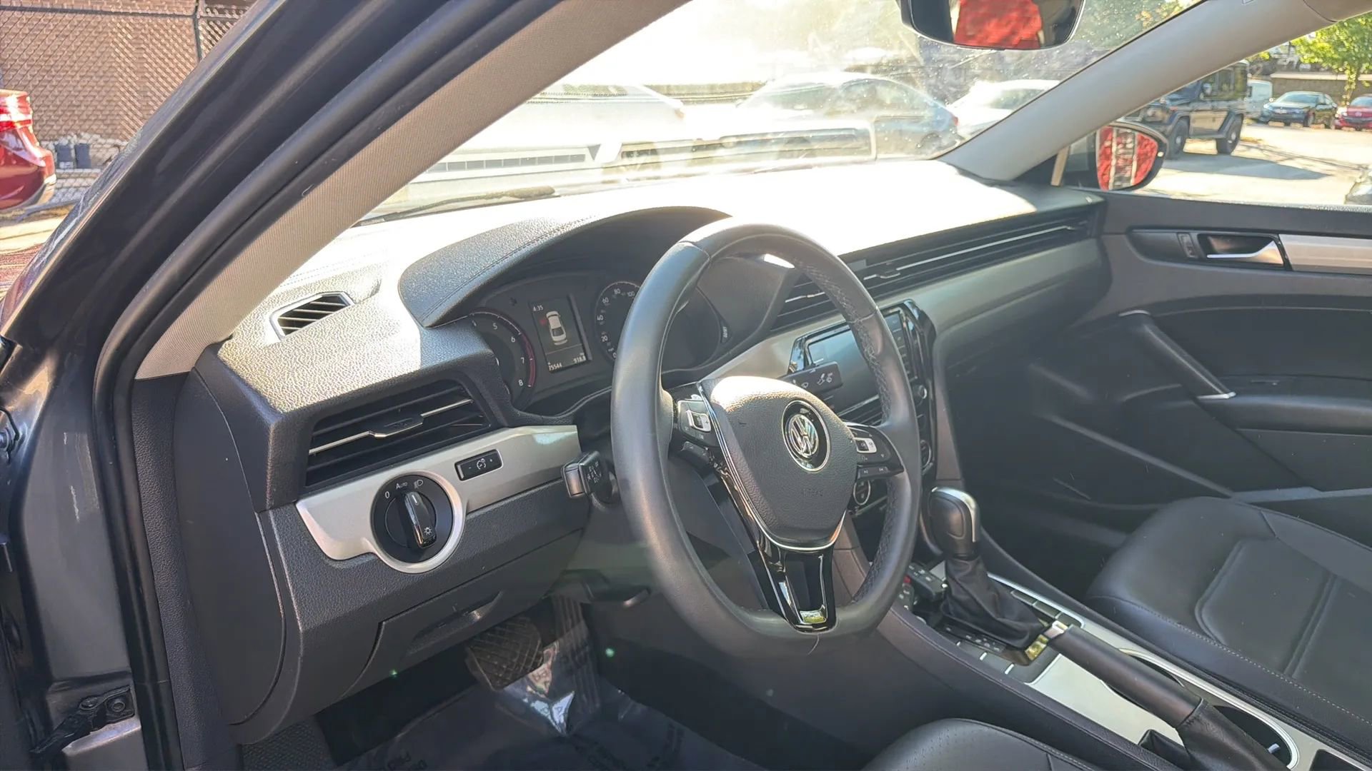 Used 2022 Volkswagen Passat 2.0T SE image 13