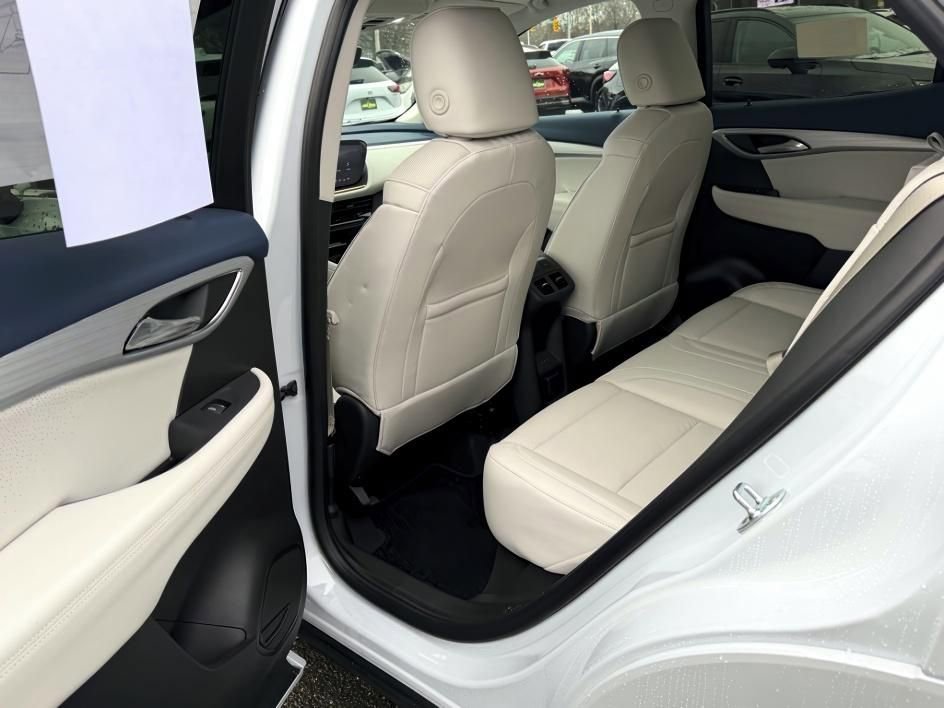 New 2026 Buick Envision Avenir image 9