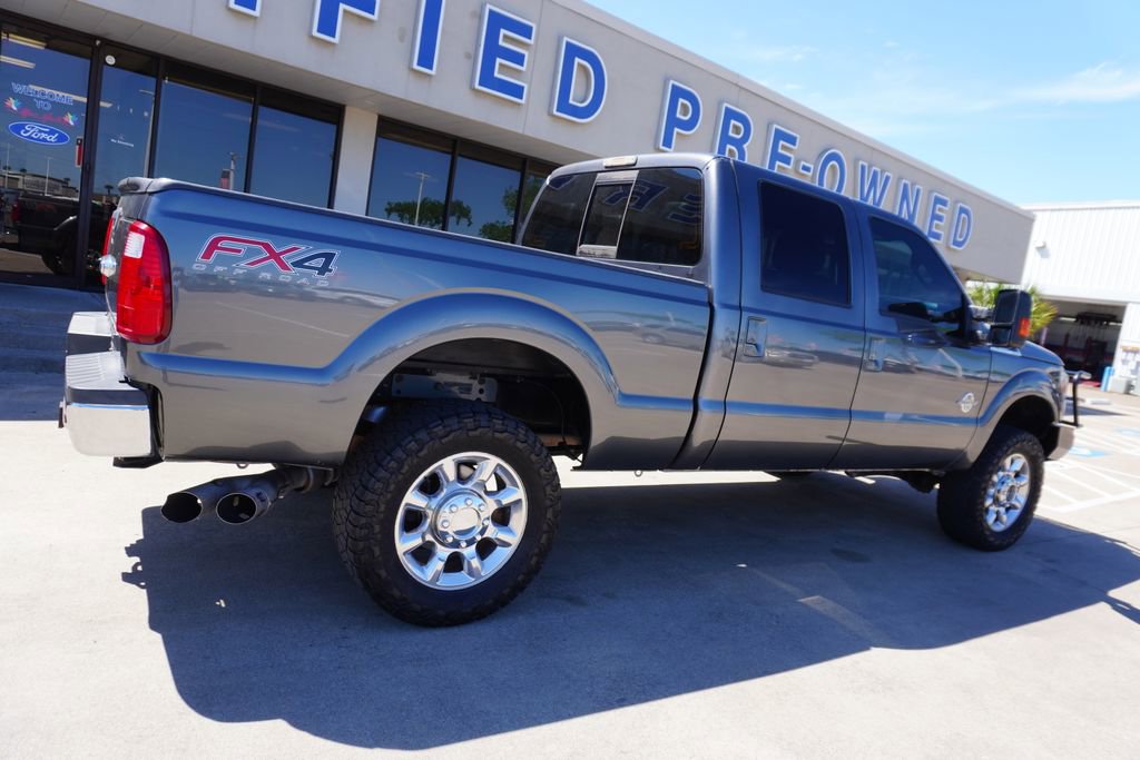 Used 2015 Ford F250 Lariat w/ Lariat Interior Package image 6