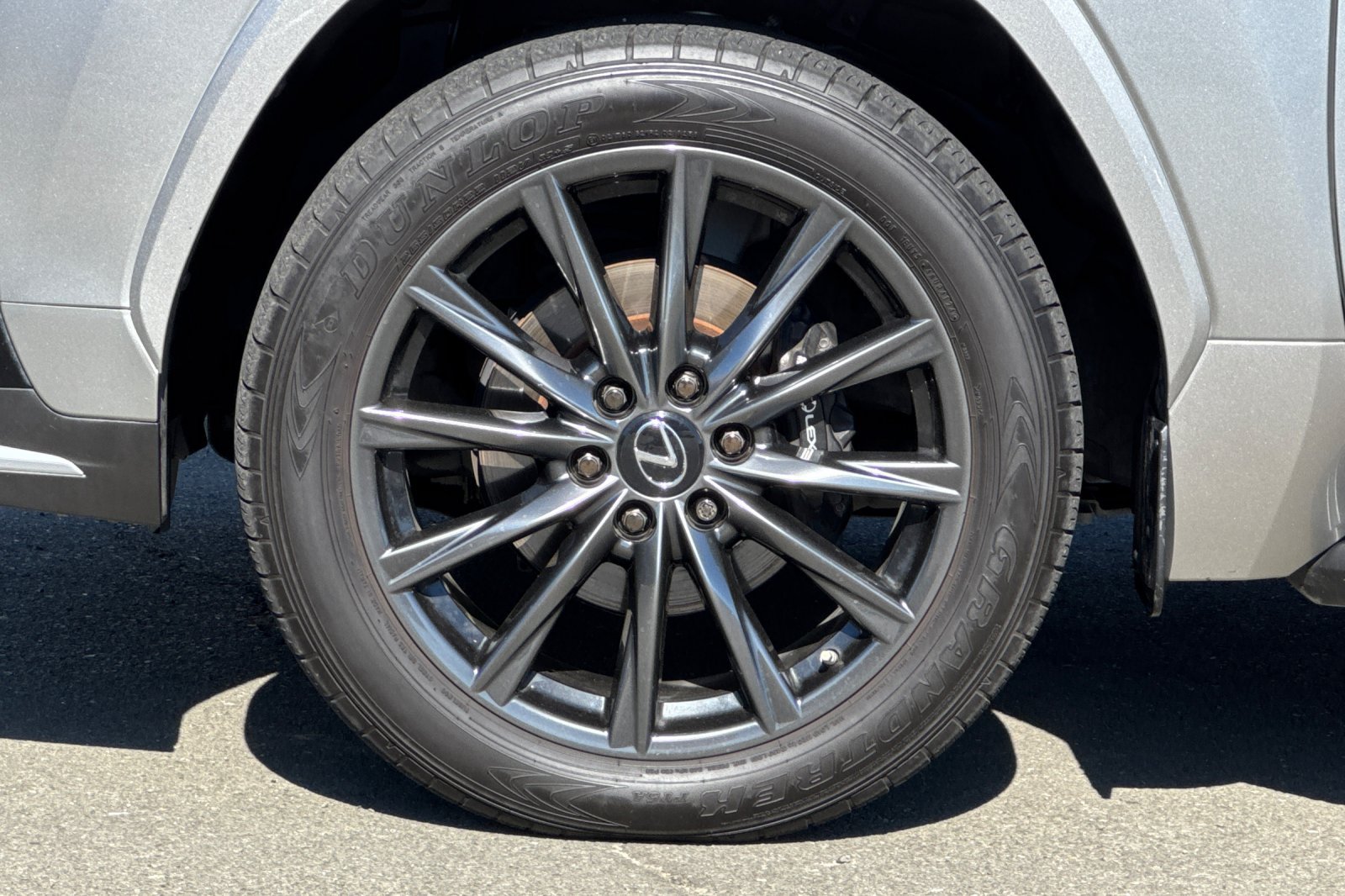 Used 2022 Lexus LX 600 F Sport w/ Accessory Package (Z1) AWD/4WD image 25
