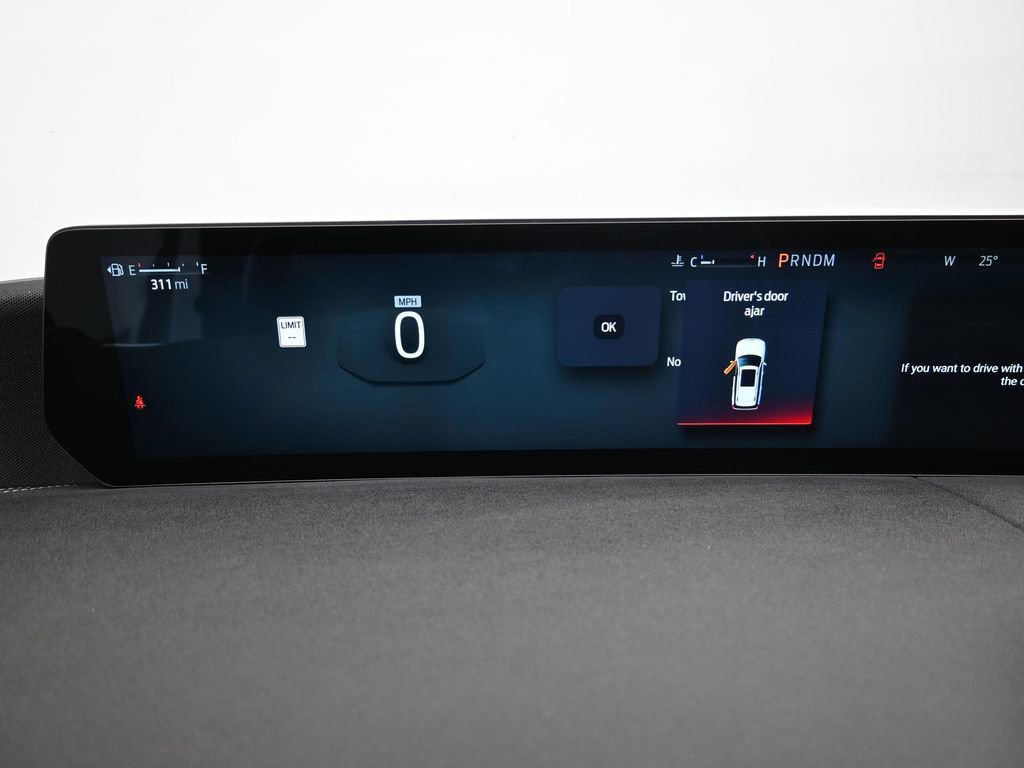 Certified 2025 Ford Expedition Max Platinum image 14