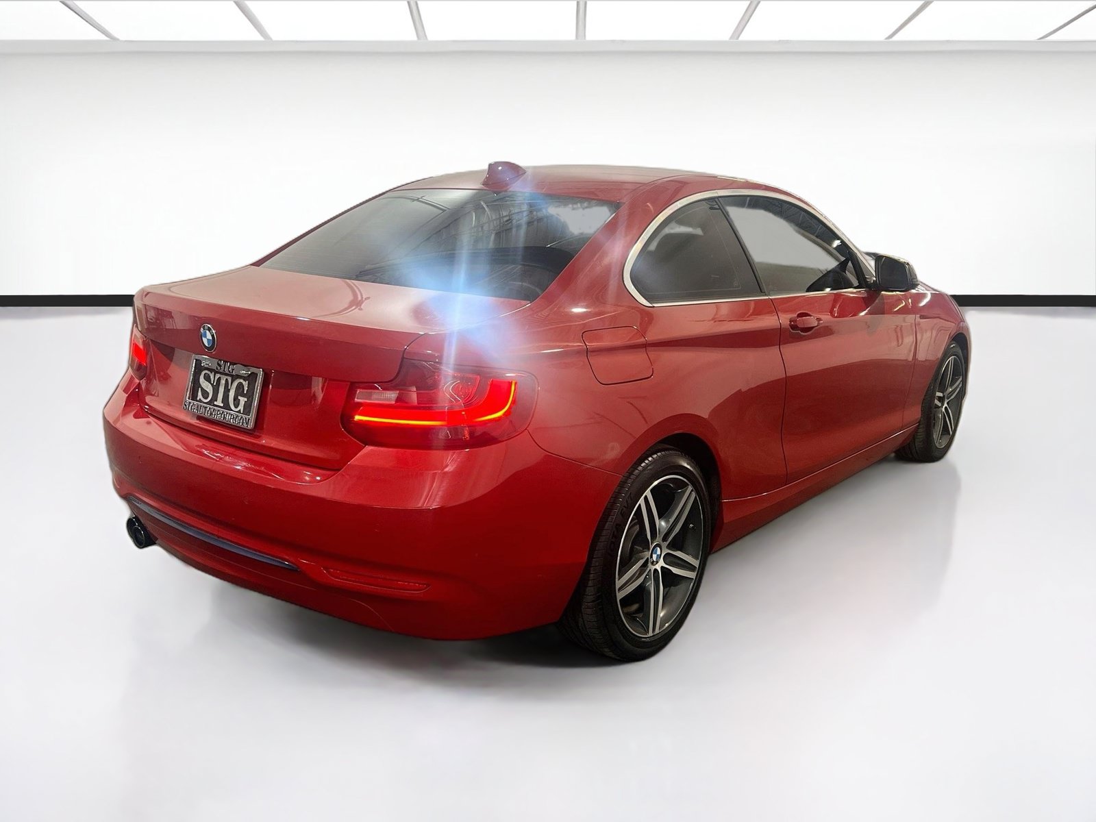 Used 2017 BMW 230i Coupe RWD image 4