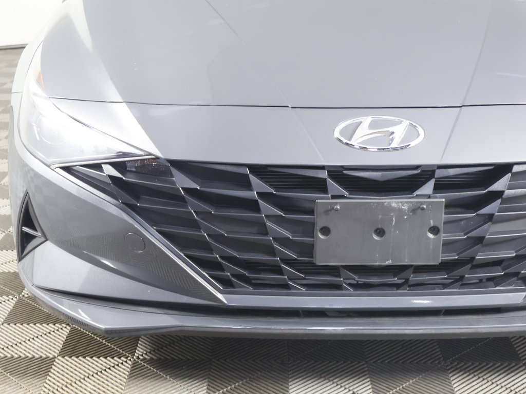 Used 2023 Hyundai Elantra SEL w/ Winter Weather Package FWD image 13
