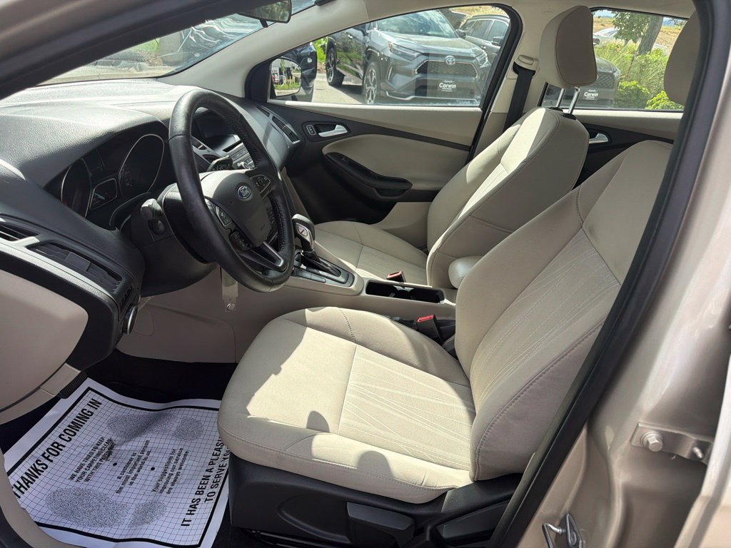 Used 2017 Ford Focus SE w/ Cold Weather Package FWD image 22