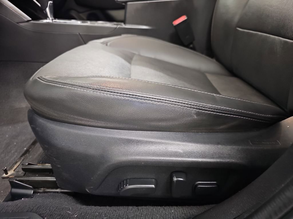 Used 2016 Subaru Legacy 3.6R Limited image 31