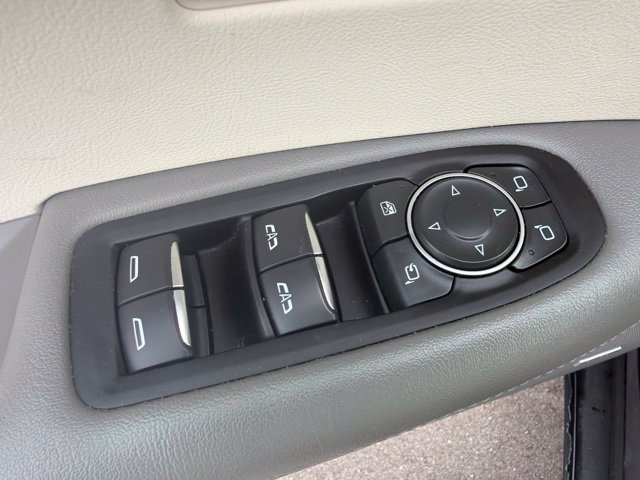 Used 2018 Cadillac XT5 Premium Luxury FWD image 26