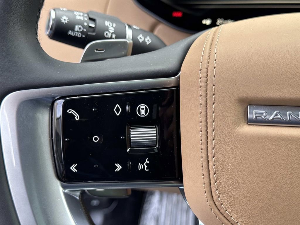 New 2026 Land Rover Range Rover Long Wheelbase SE image 28