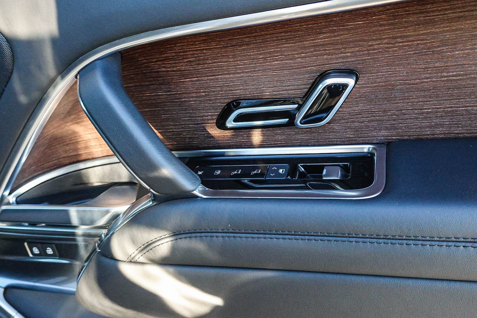 Certified 2023 Land Rover Range Rover SE image 21