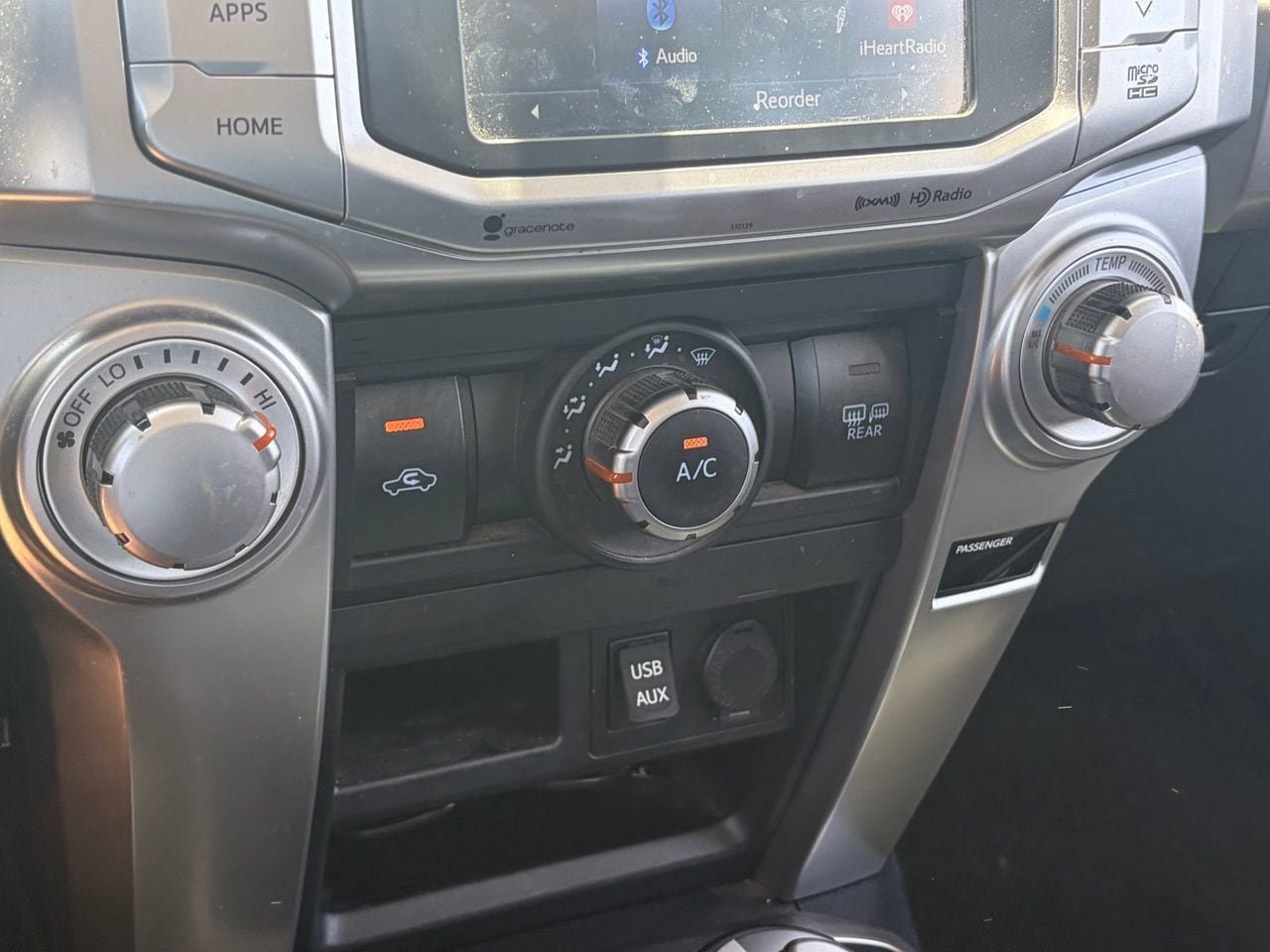 Used 2018 Toyota 4Runner SR5 AWD/4WD image 9