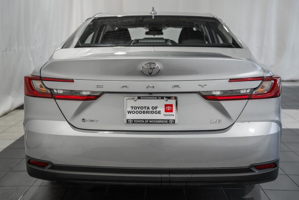 Used 2025 Toyota Camry LE image 5
