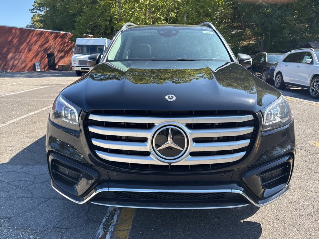 New 2026 Mercedes-Benz GLS 450 4MATIC image 2