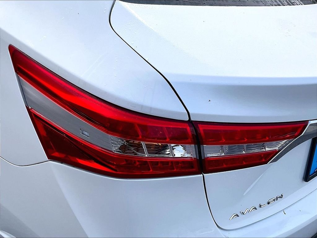 Used 2013 Toyota Avalon XLE FWD image 33