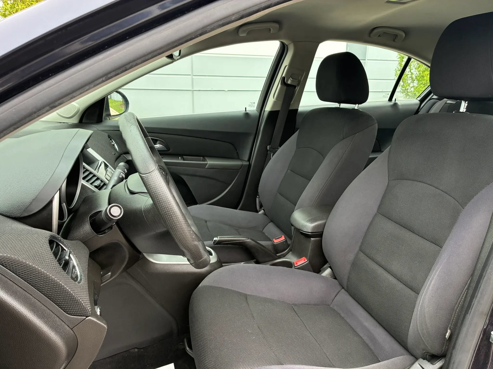 Used 2015 Chevrolet Cruze LT FWD image 10