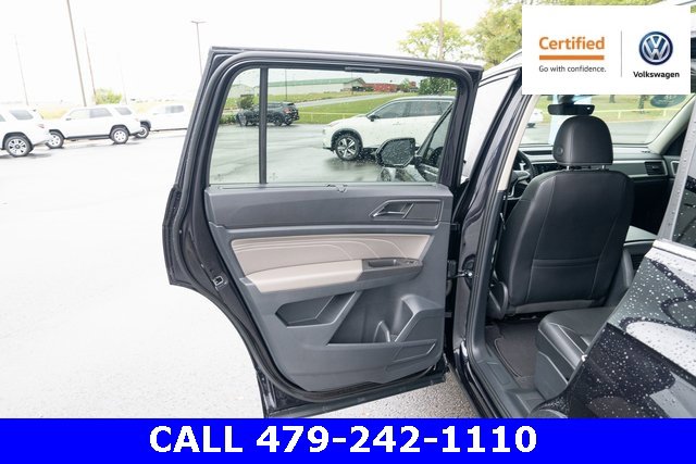 Certified 2022 Volkswagen Atlas SEL R-Line image 12