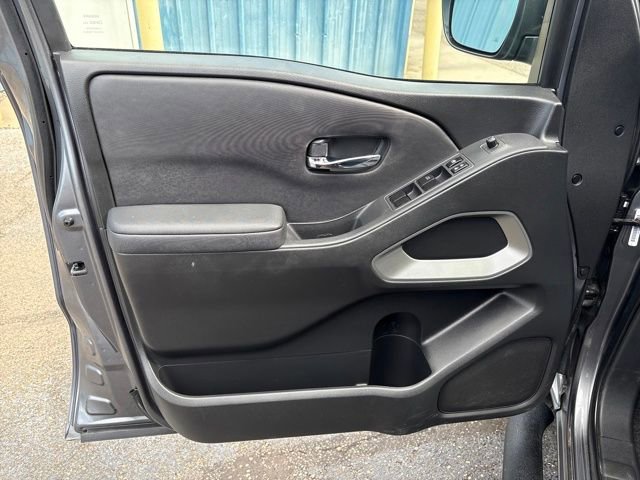 Used 2023 Nissan Frontier SV w/ SV Convenience Package image 8