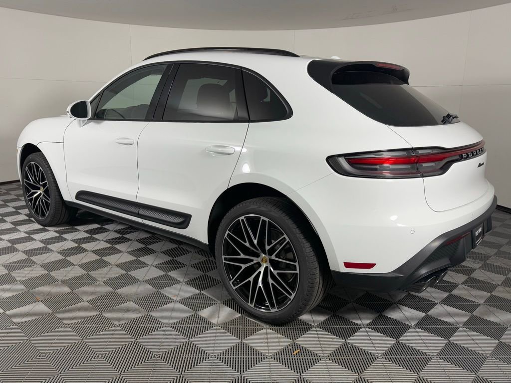 New 2026 Porsche Macan image 3