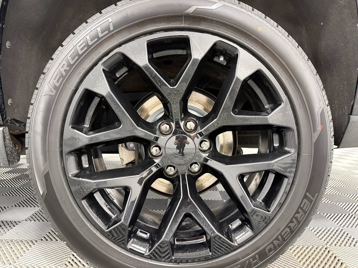 Used 2020 Cadillac Escalade ESV 4WD w/ LPO, Radiant Package image 34