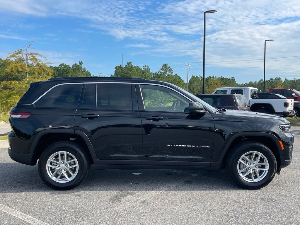New 2026 Jeep Grand Cherokee Laredo RWD image 19
