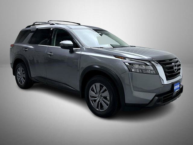 Certified 2025 Nissan Pathfinder SV AWD/4WD image 3