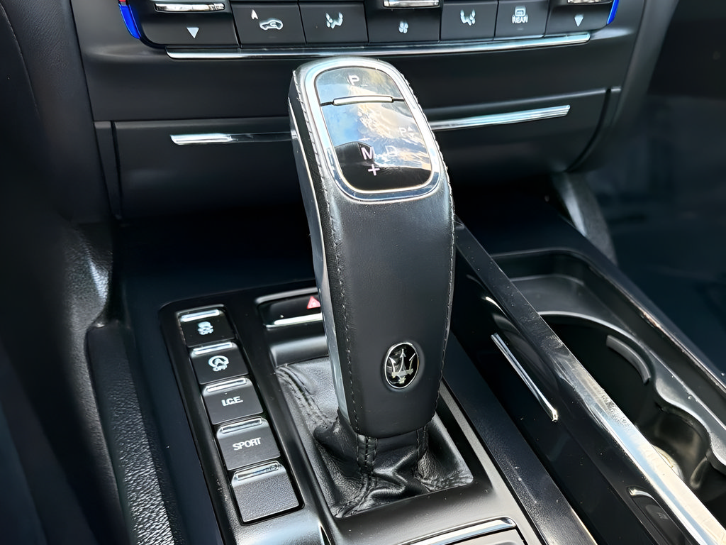 Used 2021 Maserati Ghibli RWD image 43
