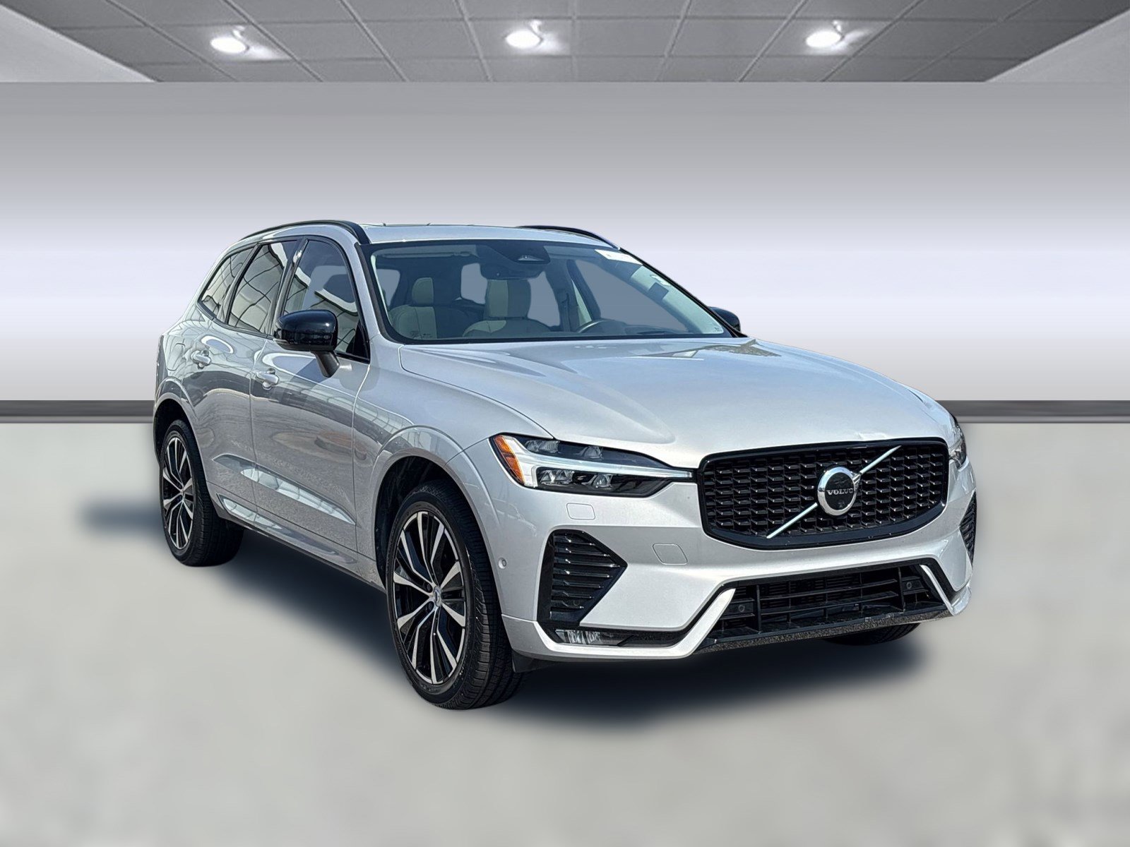 Used 2023 Volvo XC60 B5 Ultimate w/ Climate Package image 7