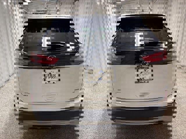 Used 2022 Ford Edge SEL AWD/4WD image 5