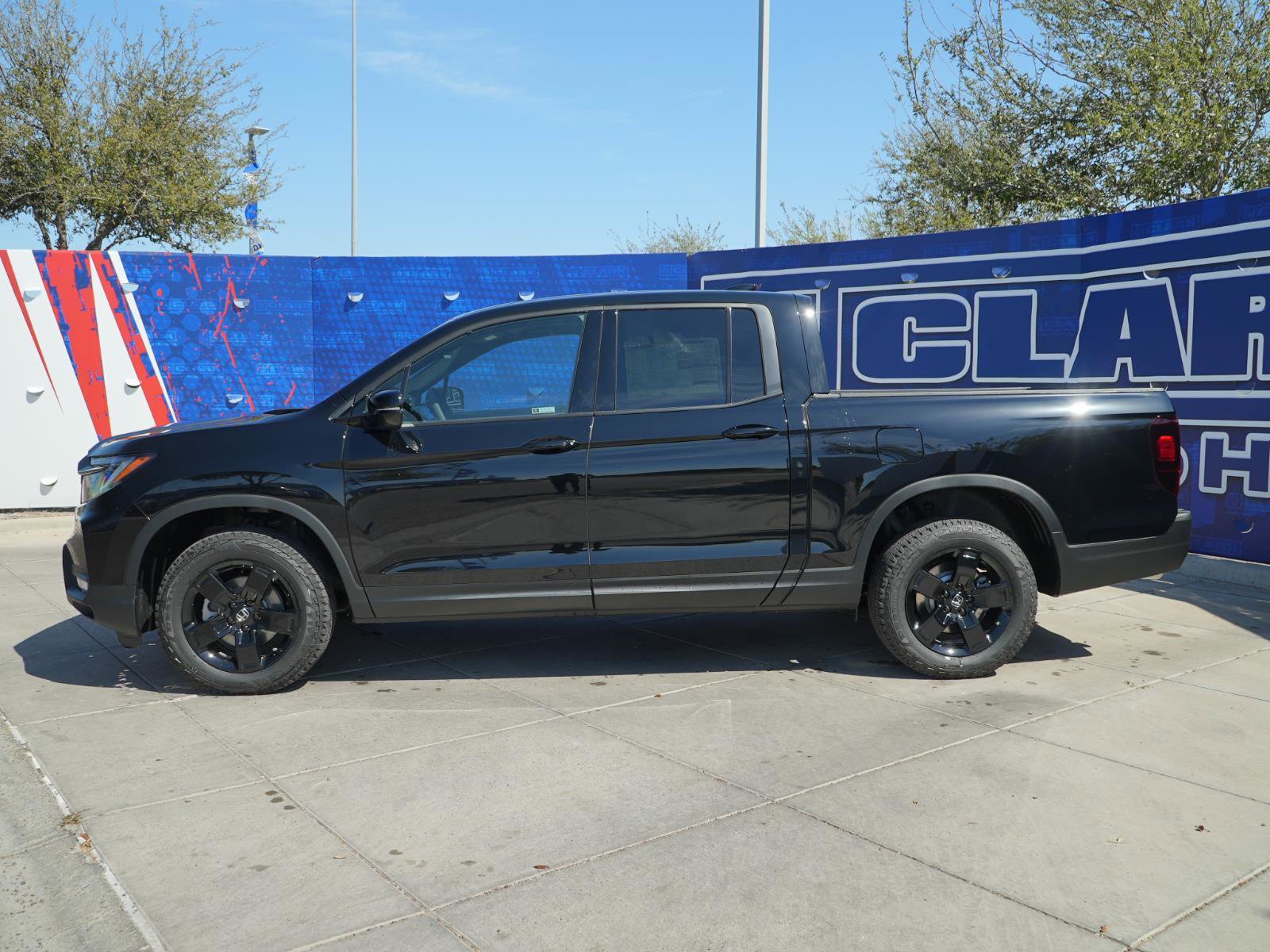 New 2026 Honda Ridgeline Black Edition image 10