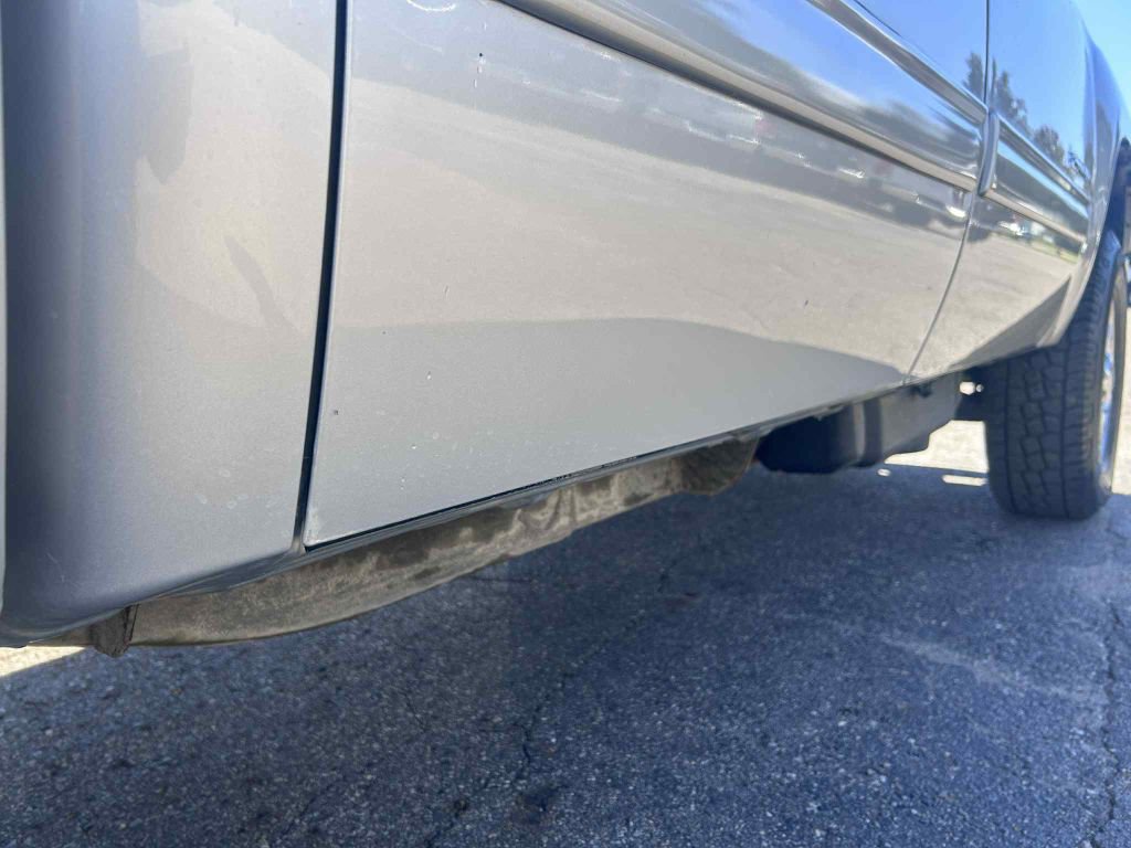 Used 2011 GMC Sierra 2500 SLT w/ SLT Convenience Package image 13