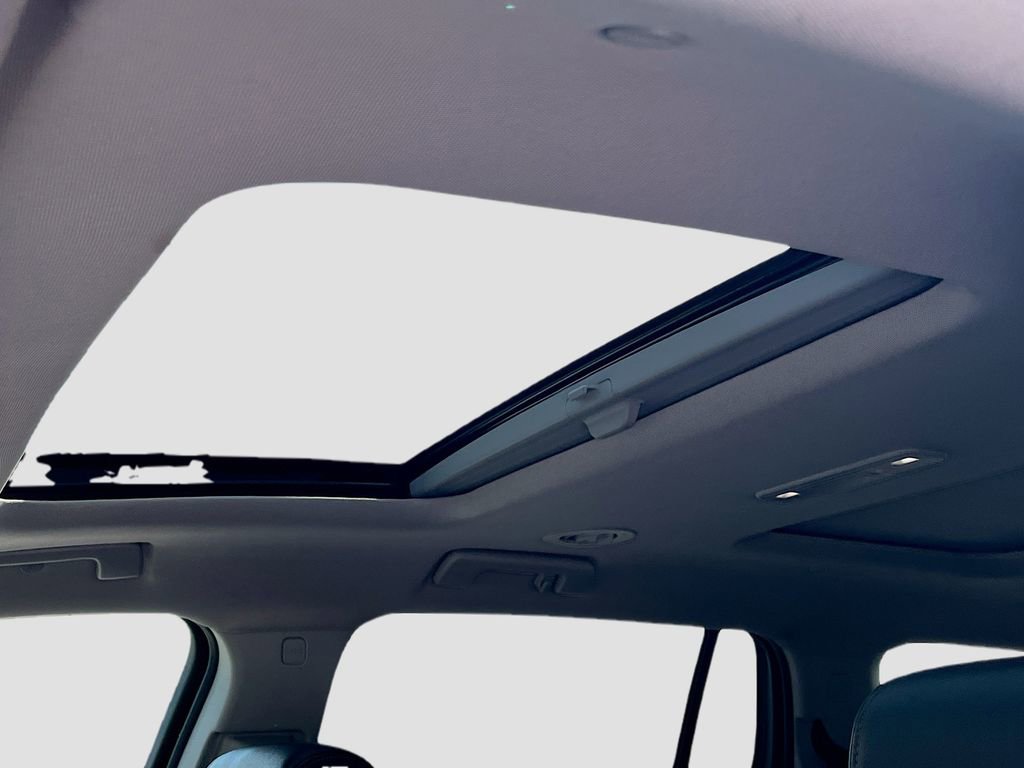 Used 2023 GMC Acadia AT4 w/ Technology Package AWD/4WD image 23