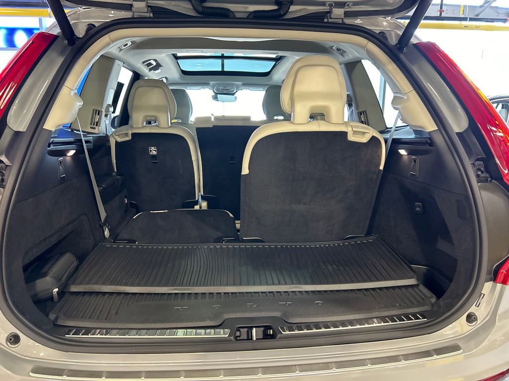 Used 2025 Volvo XC90 B6 Plus w/ Protection Package Premier image 26