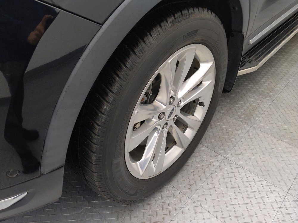 Used 2018 Ford Explorer Limited w/ Equipment Group 301A AWD/4WD image 31