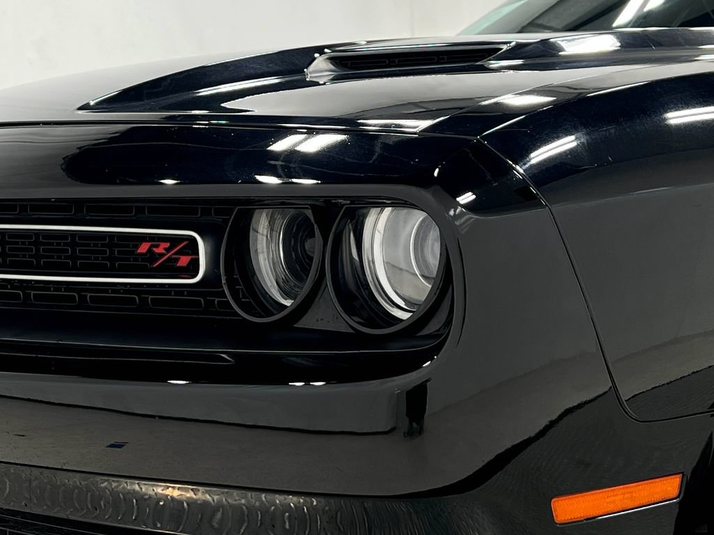 Used 2018 Dodge Challenger R/T w/ Performance Handling Group RWD image 35