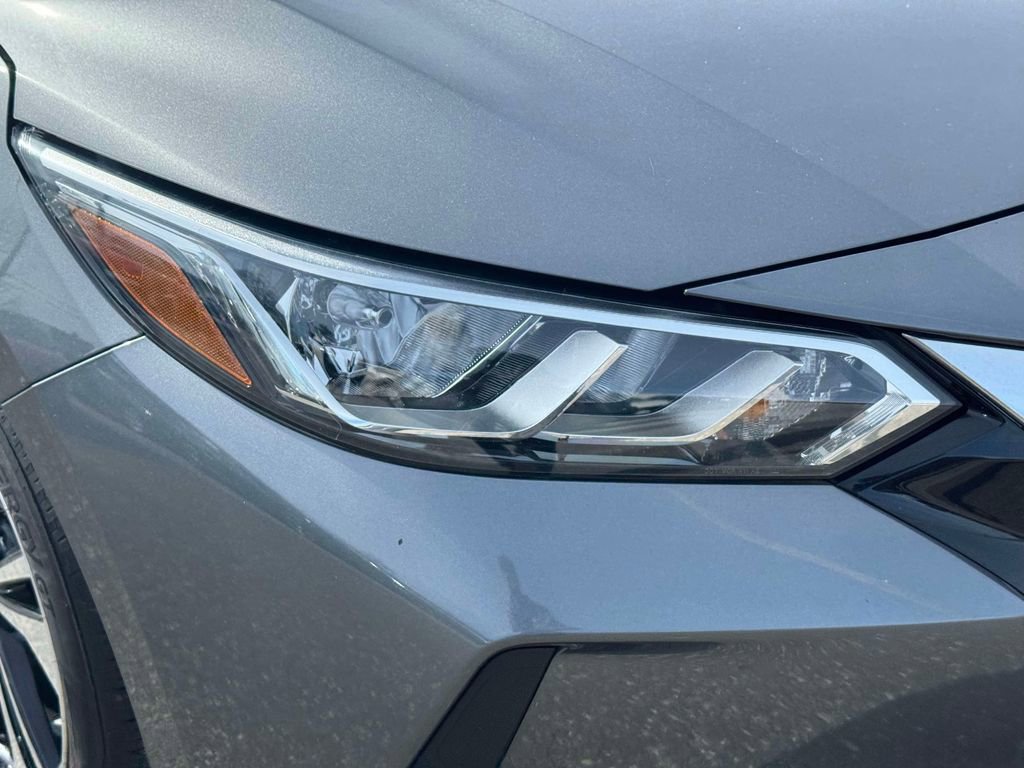 Used 2022 Nissan Sentra SV image 9