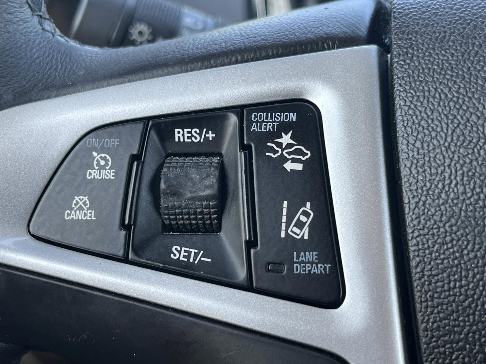 Used 2015 GMC Terrain SLT image 29