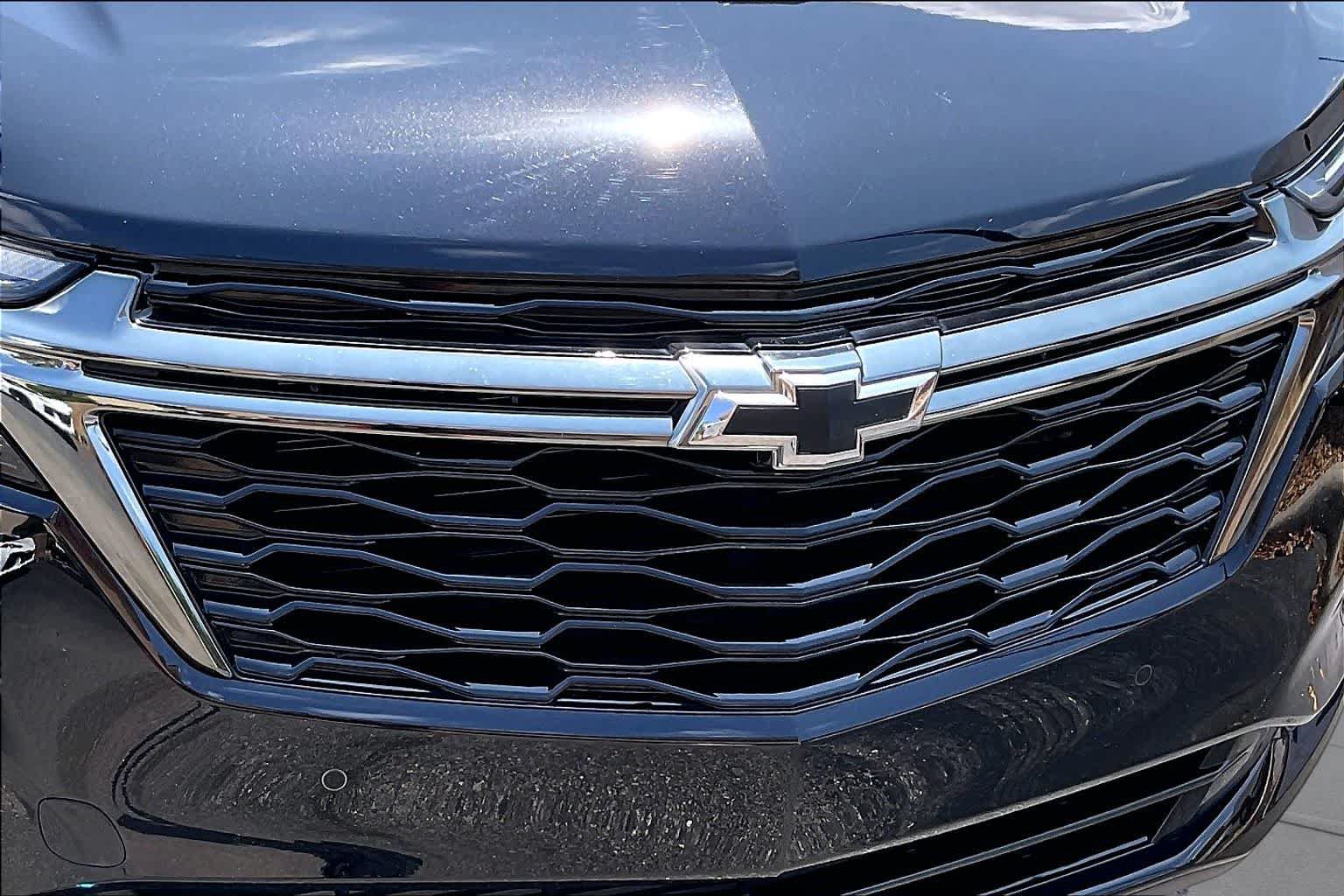 Used 2023 Chevrolet Equinox Premier w/ Redline Edition FWD image 29