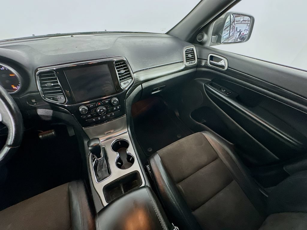 Used 2021 Jeep Grand Cherokee Laredo X AWD/4WD image 11
