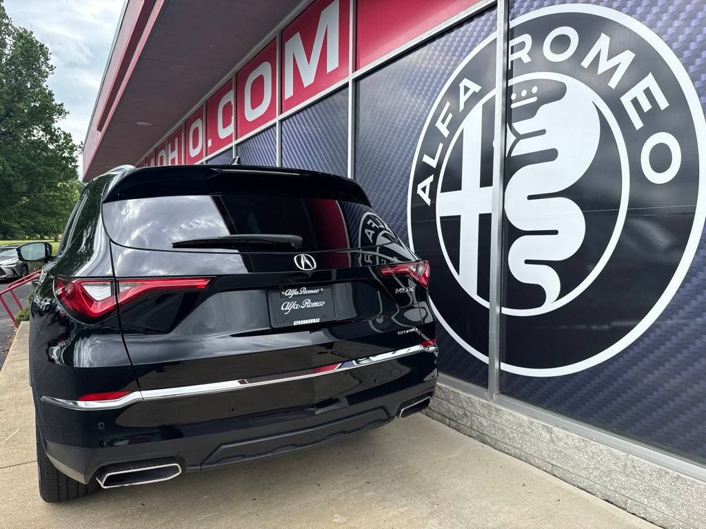 Used 2023 Acura MDX SH-AWD w/ Advance Package image 12