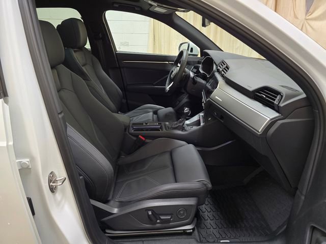 Certified 2025 Audi Q3 2.0T Premium w/ Convenience Package image 38