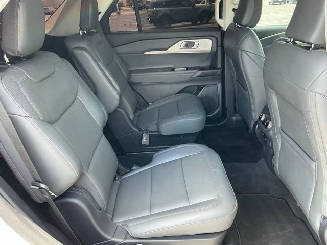 Used 2025 Ford Explorer Active w/ Active Comfort Package RWD image 24